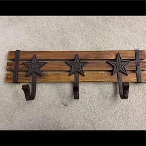 Rustic star wall rack